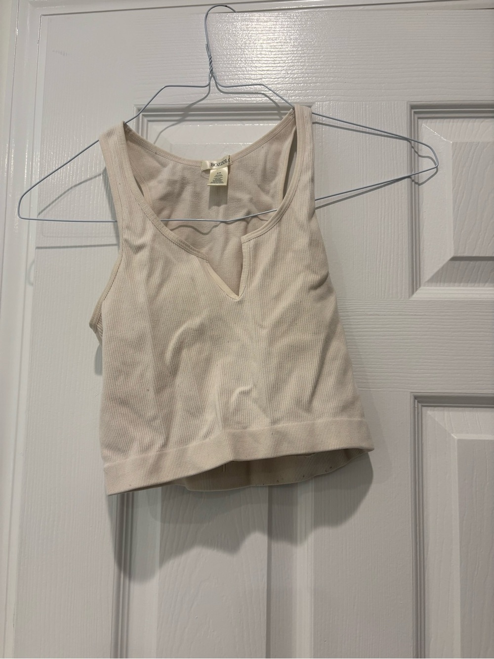 Bozzolo Cream Ribbed V-Notch Crop Top